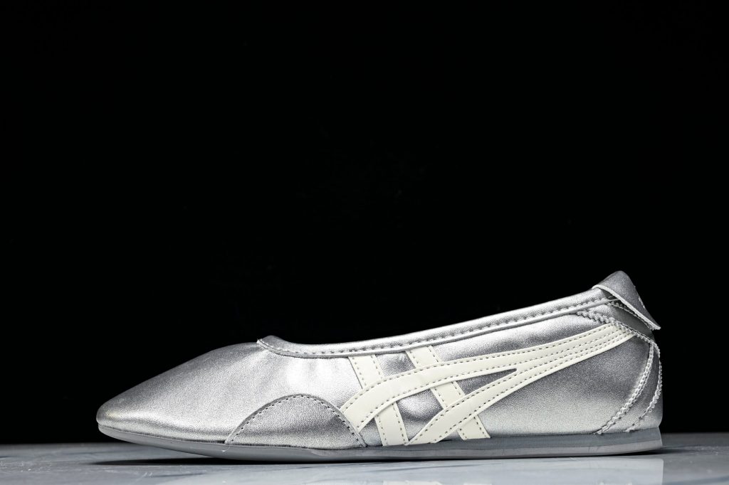 Onitsuka Tiger Gymnarina Plateado / Crema