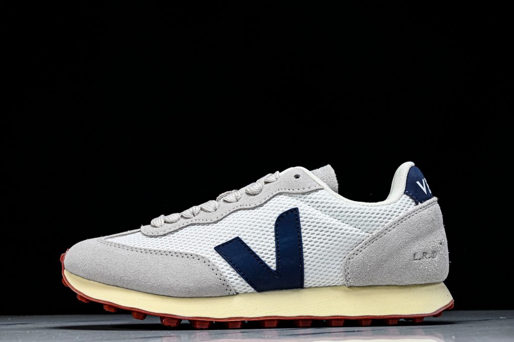 VEJA Rio Branco Alveomesh Blanco / Azul marino / Gris