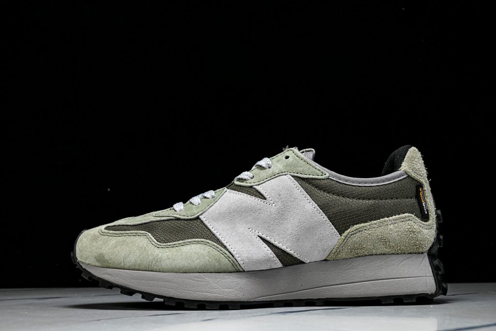 NB 327 Verde Salvia / Verde Oscuro