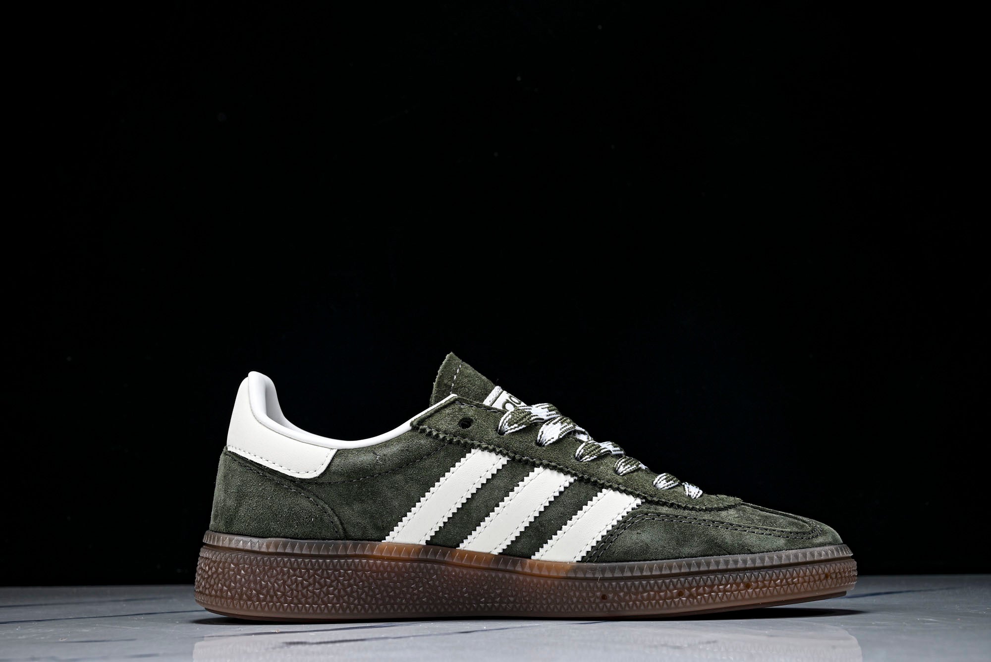 adidas Handball Spezial Verde Oliva / Blanco - Imagen 2