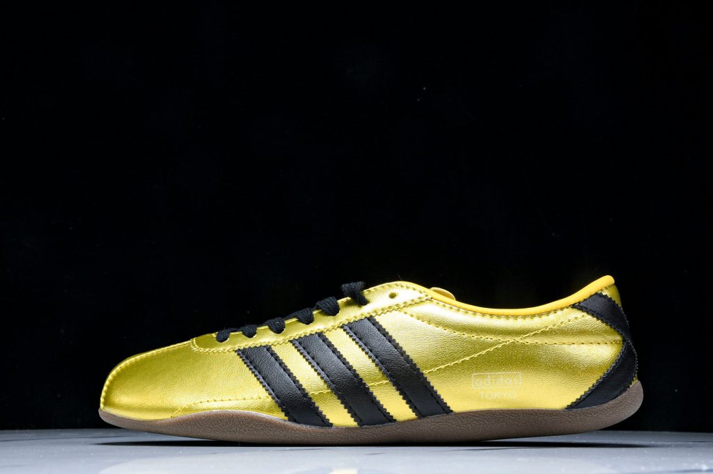 adidas Tokyo Dorado / Negro