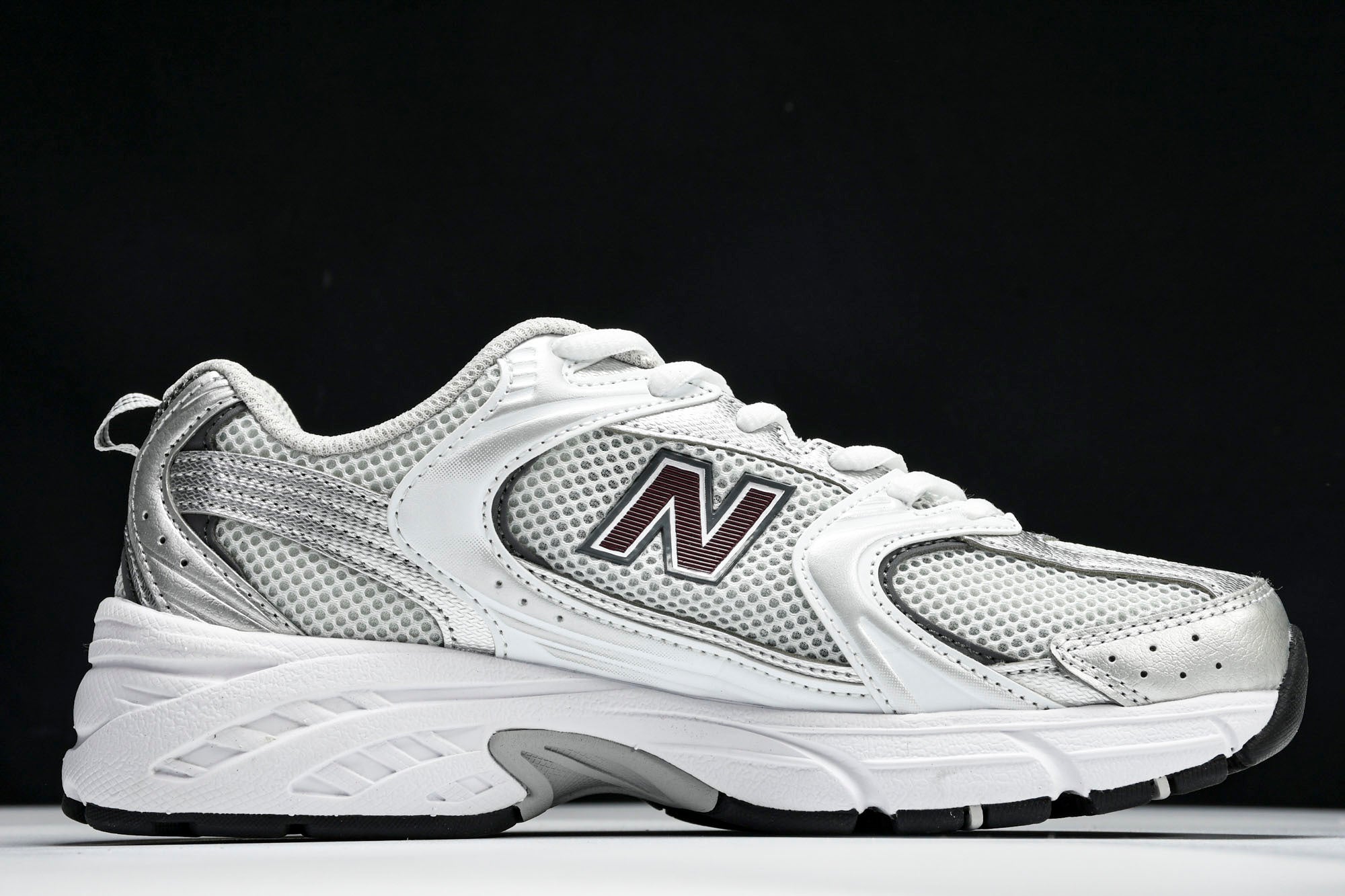 NB 530 Plata / Blanco / Granate - Imagen 2