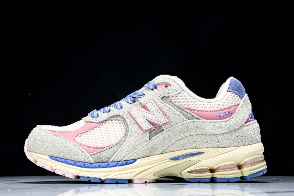 NB 2002R Beige / Rosa / Azul Lavanda