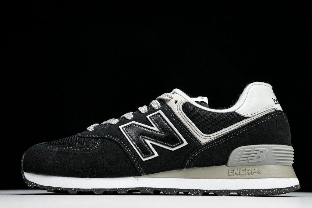 NB 574 Negro / Gris / Blanco Roto