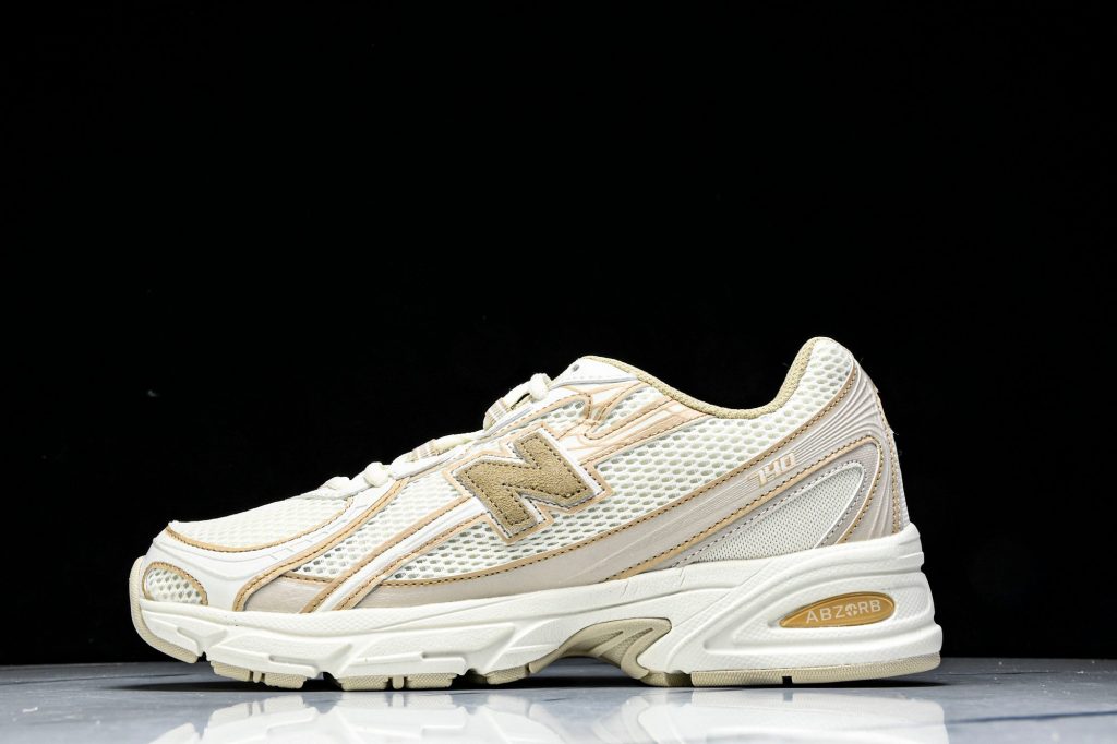 NB 740 Blanco Roto / Beige / Verde Oliva