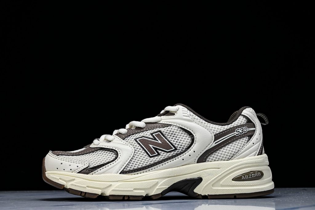 NB 530 Blanco / Marrón / Marfil