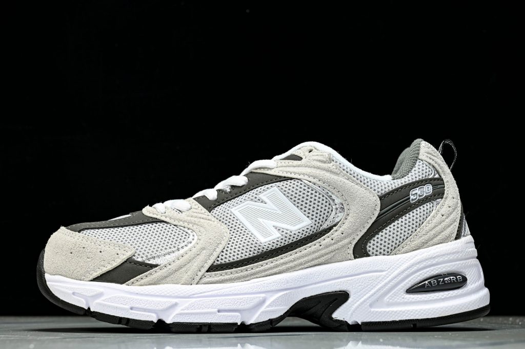 NB 530 Gris / Gris Oscuro