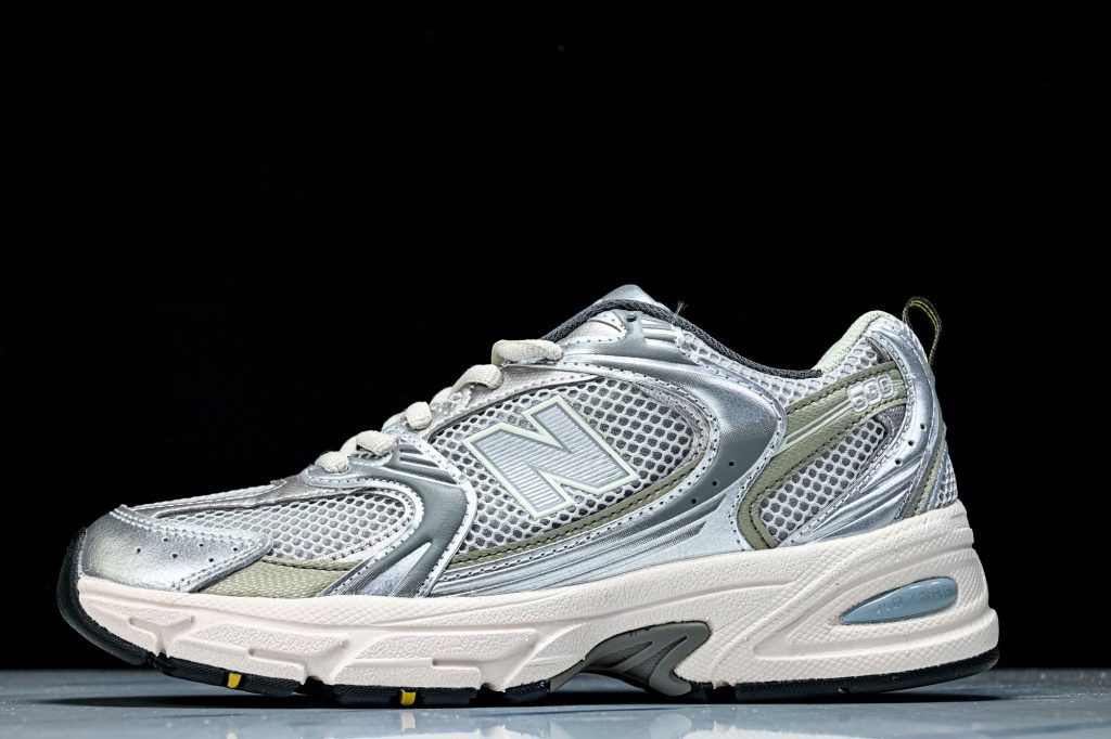 NB 530 Plata / Verde Caqui