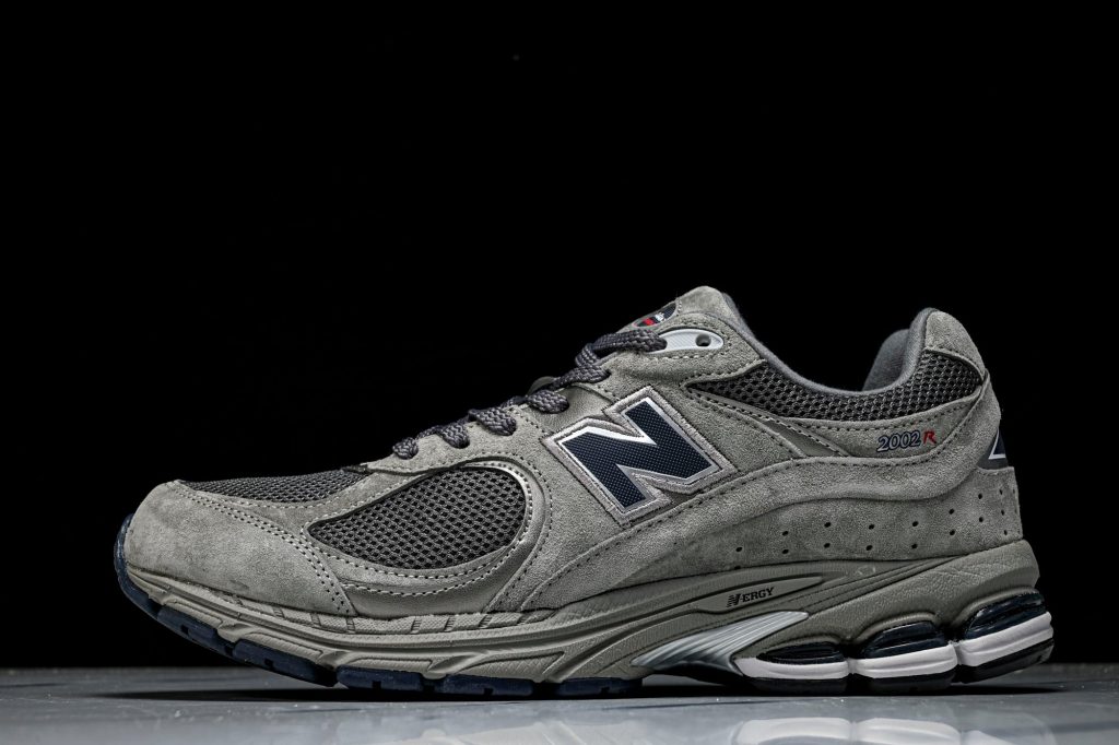 NB 2002R Gris / Negro / Blanco