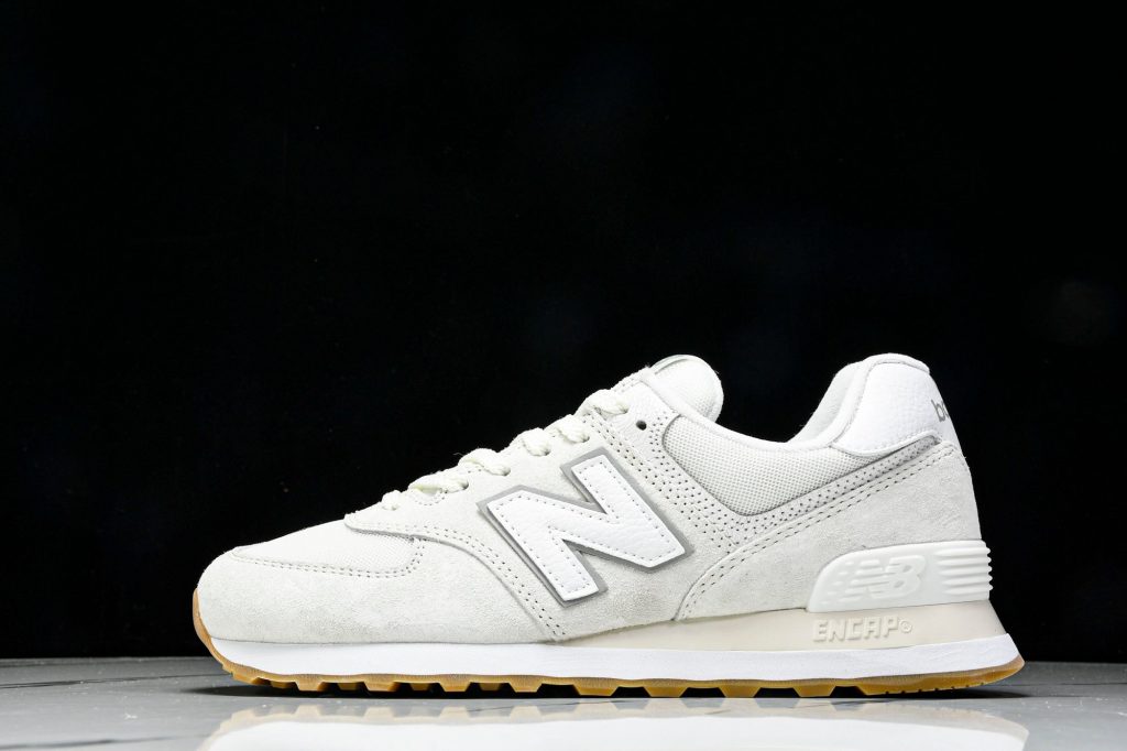 NB 574 Blanco Roto / Gris Claro