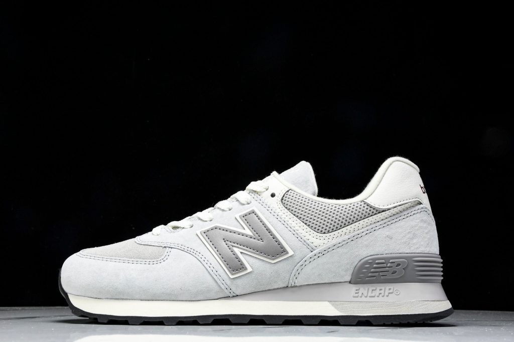 NB 574 Blanco Roto / Gris