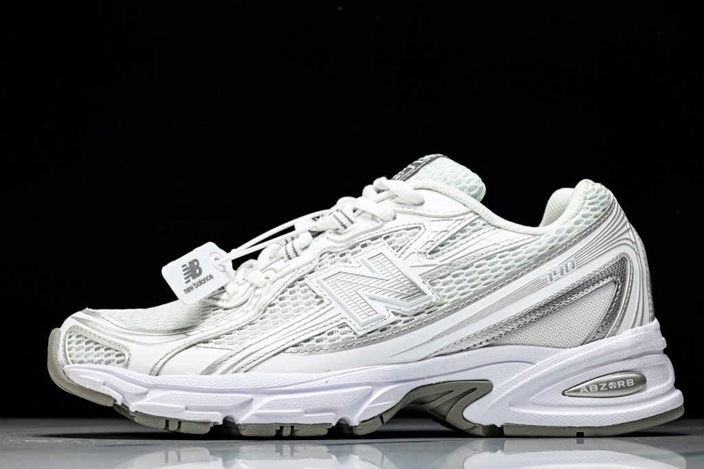 NB 740 Blanco / Plata