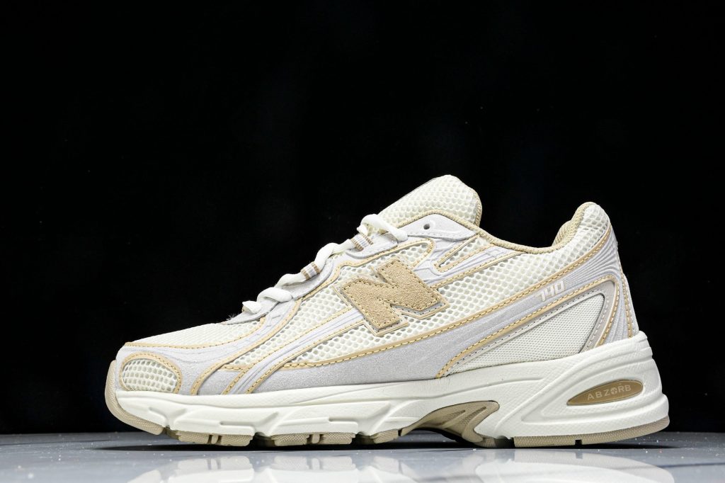 NB 740 Blanco Roto / Beige / Gris