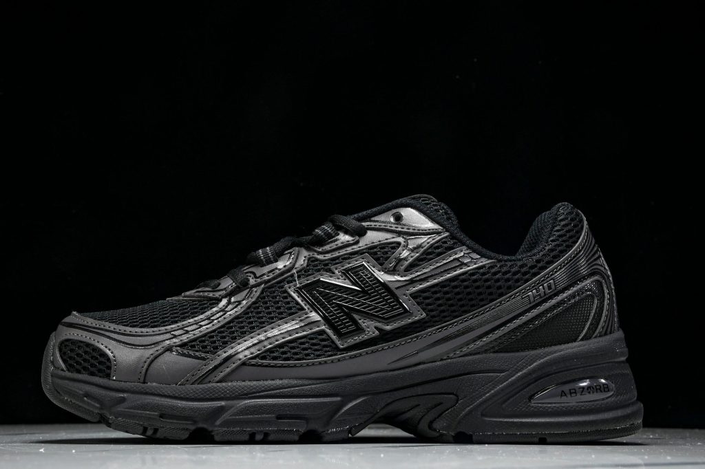 NB 740 Negro / Negro