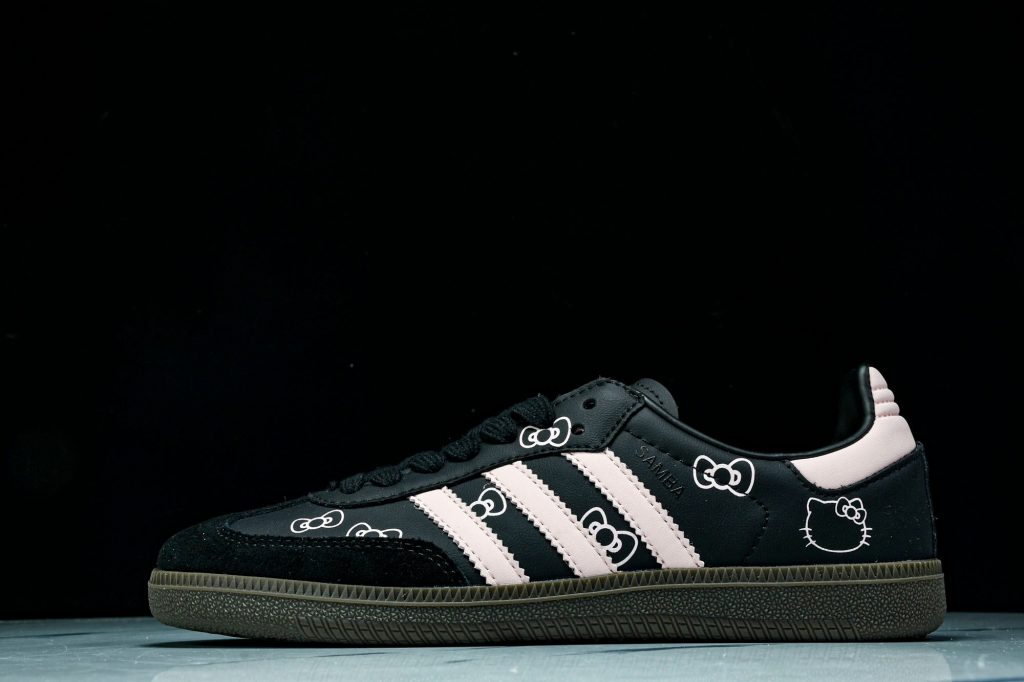 adidas Samba x Hello Kitty Negro / Rosa
