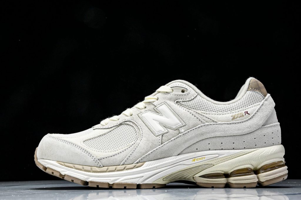 NB 2002R Blanco Roto / Beige / Marrón