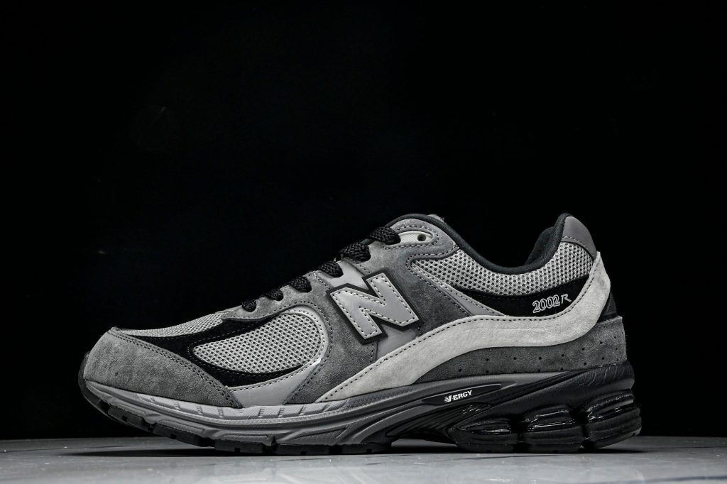 NB 2002R Gris / Negro