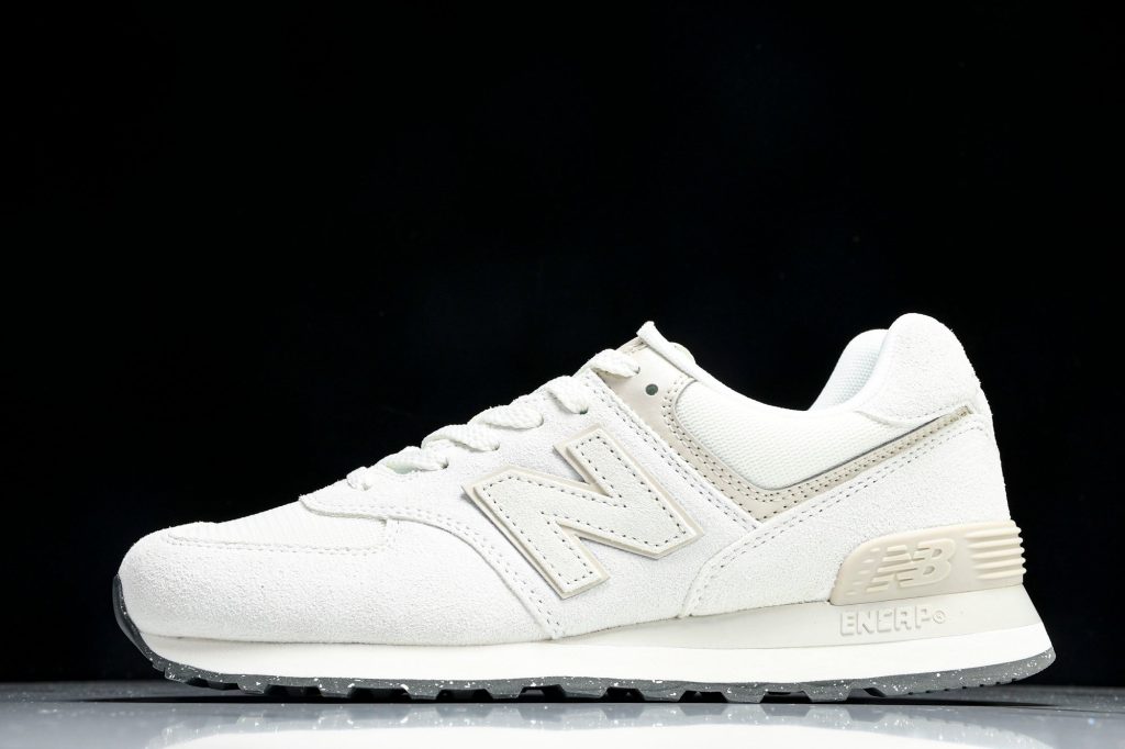 NB 574 Blanco Roto / Gris