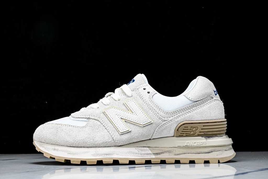NB 574 Blanco Roto / Beige / Azul Marino
