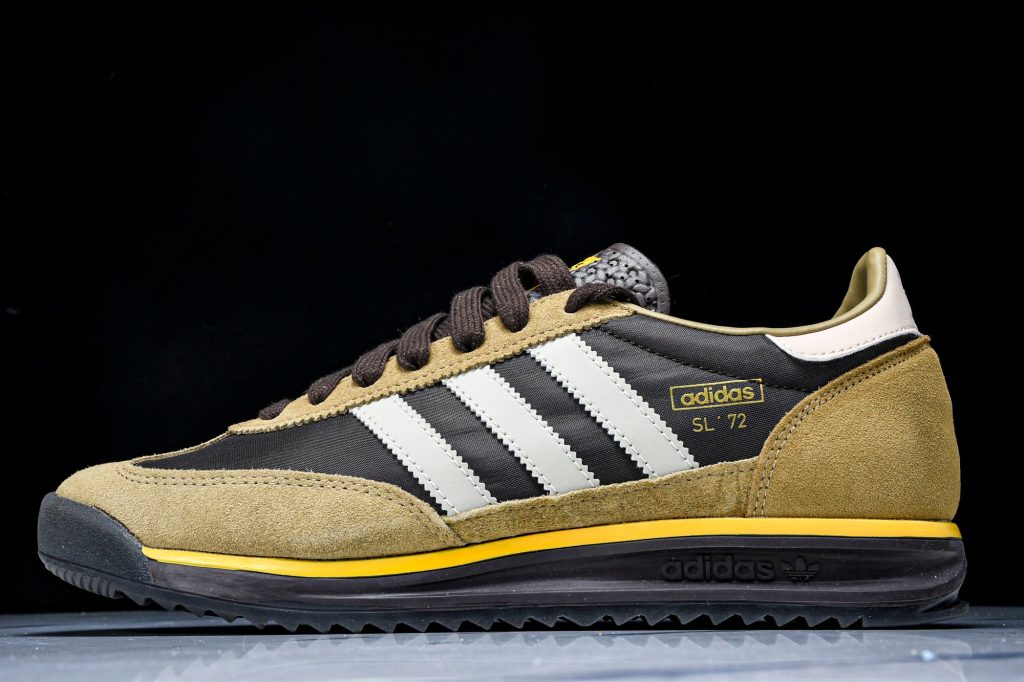 adidas SL 72 RS Marrón / Gris Oscuro / Blanco Roto