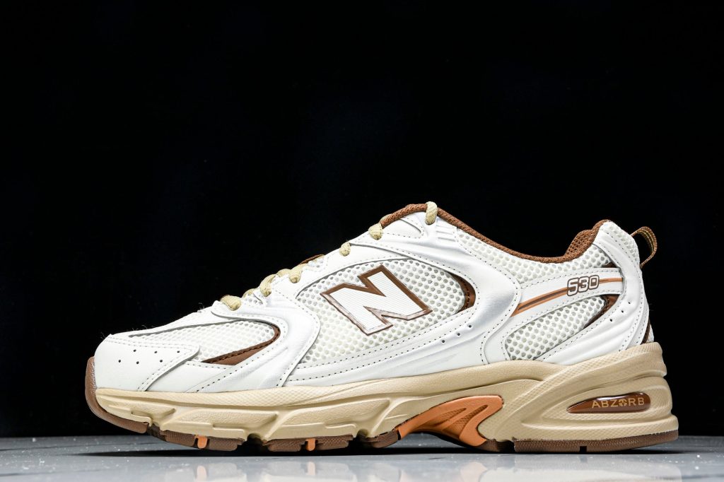 NB 530 Blanco / Marrón / Beige