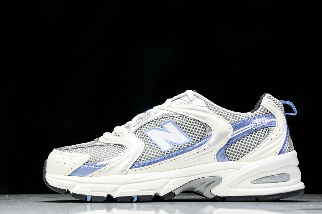 NB 530 Blanco / Plata / Azul